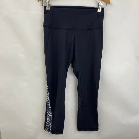 lululemon athletica Pants - Lululemon Mix & Mesh Crop 21" Size 6